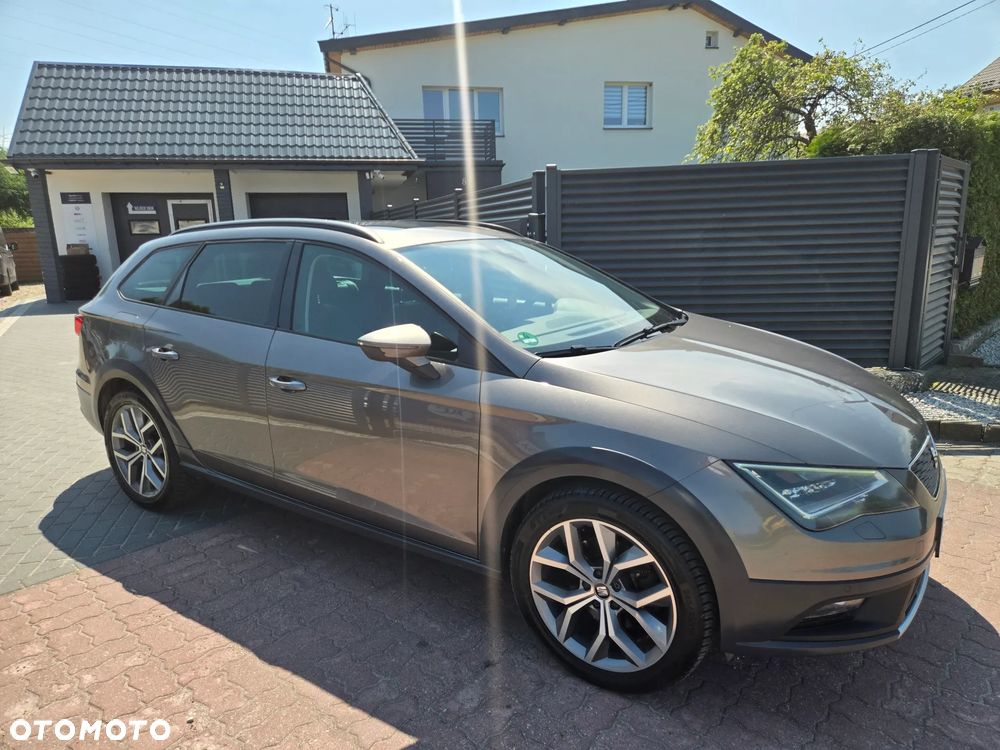 Seat Leon 2.0 TDI Xcellence S&S DSG - 3