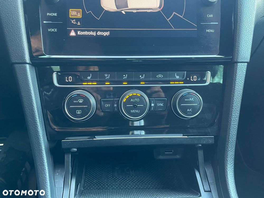 Volkswagen Golf - 29