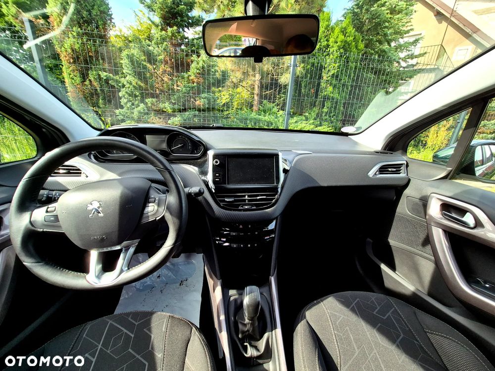 Peugeot 2008 1.6 VTi Style - 23