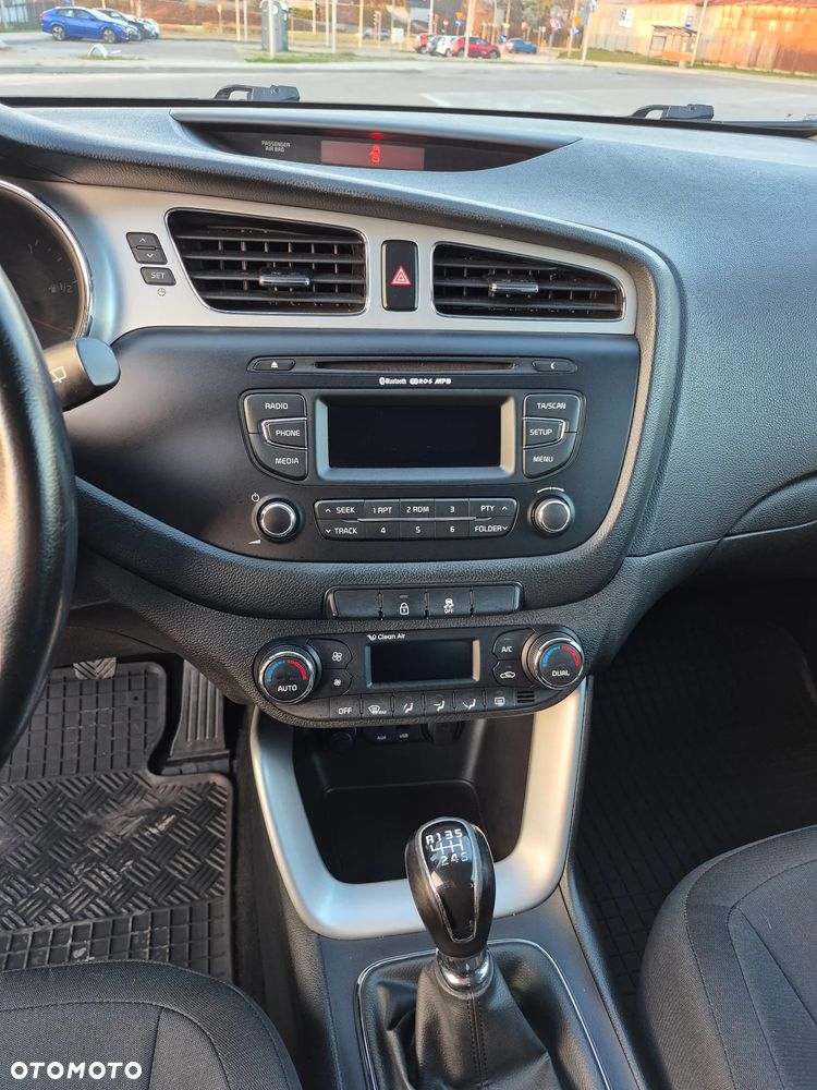 Kia Ceed 1.6 GDI L - 12