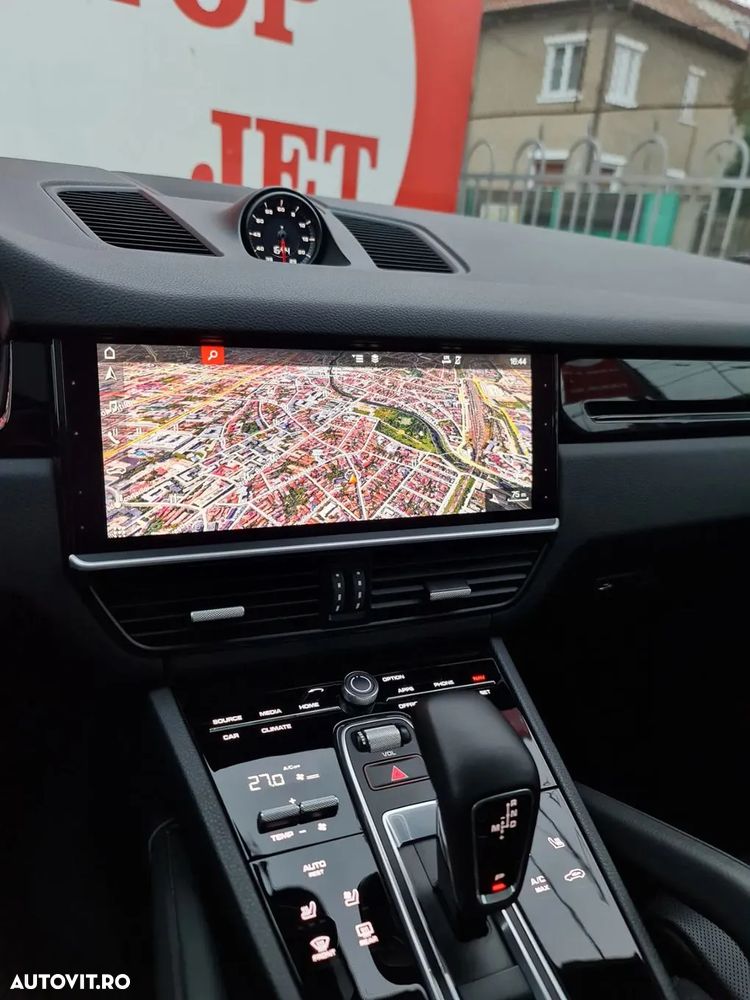 Porsche Cayenne Coupe - 28