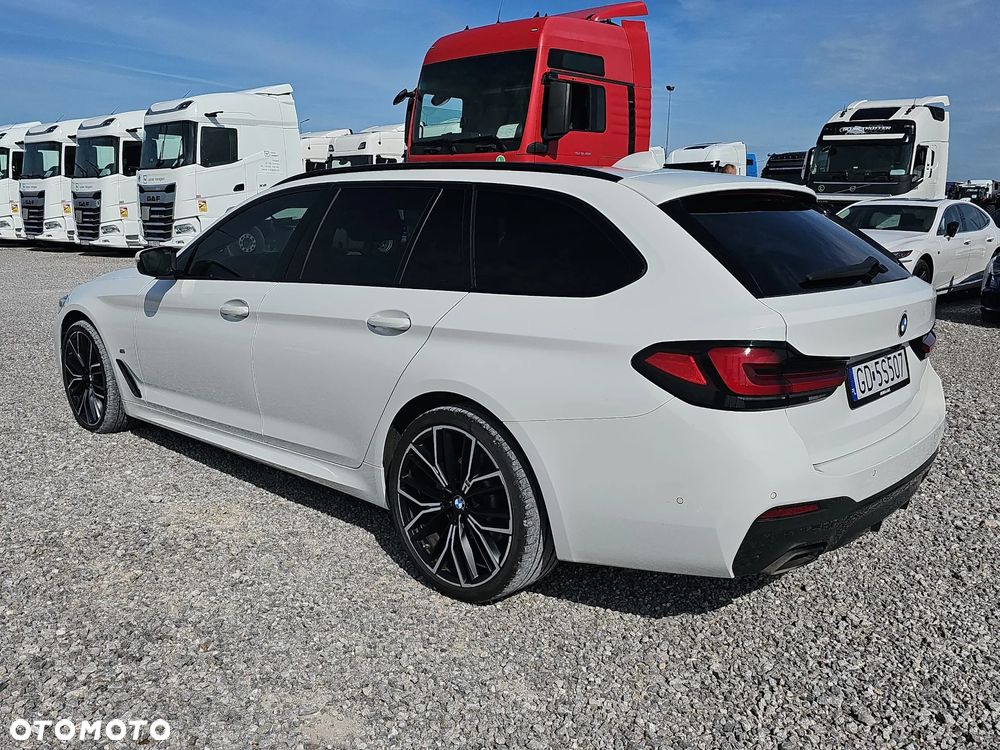 BMW Seria 5 520d xDrive - 7