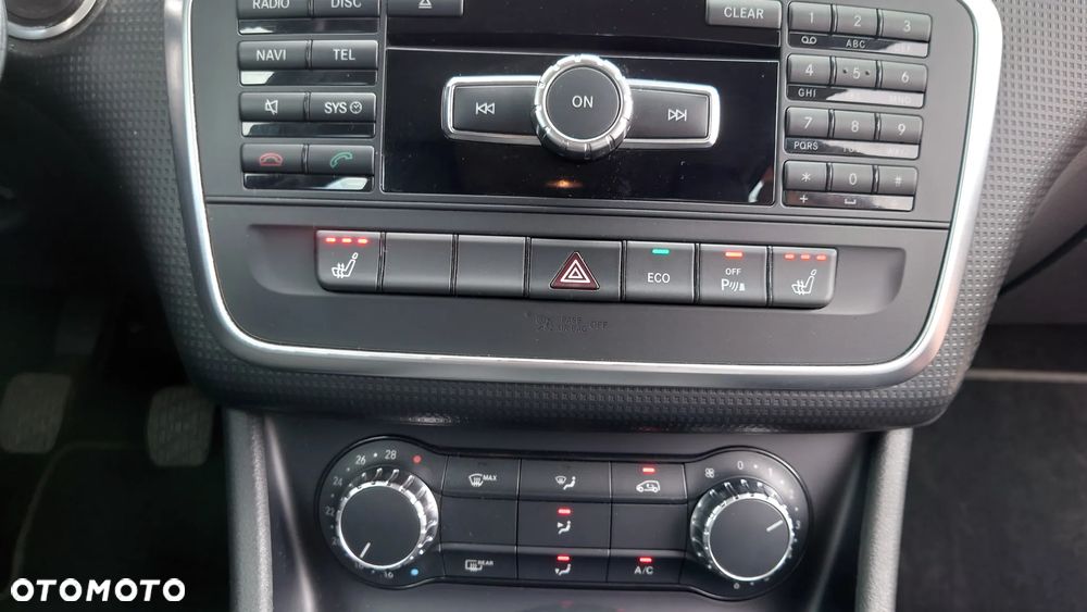 Mercedes-Benz Klasa A 180 (BlueEFFICIENCY) - 31