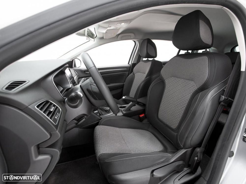 Renault Mégane Sport Tourer 1.5 Blue dCi Limited — fotografia 8