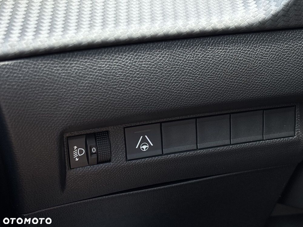 Peugeot 208 1.2 PureTech Allure S&S EAT8 - 19