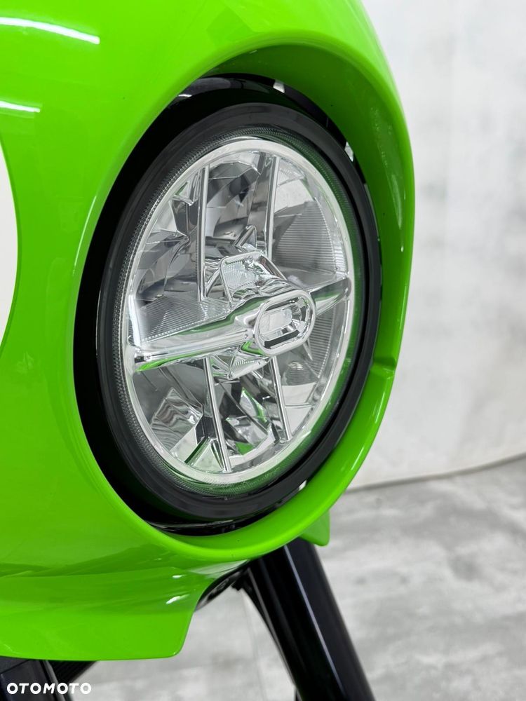 Kawasaki Z 900 RS - 13