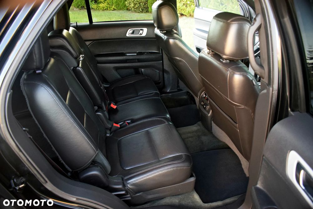Ford Explorer - 37