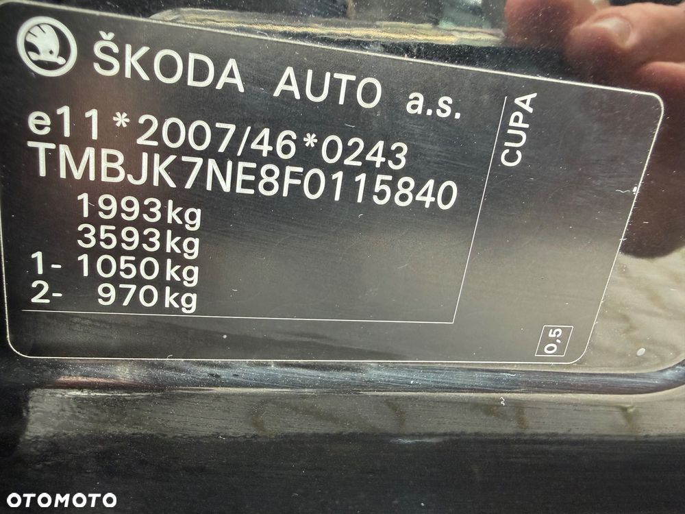 Skoda Octavia 2.0 TDI DSG RS - 35