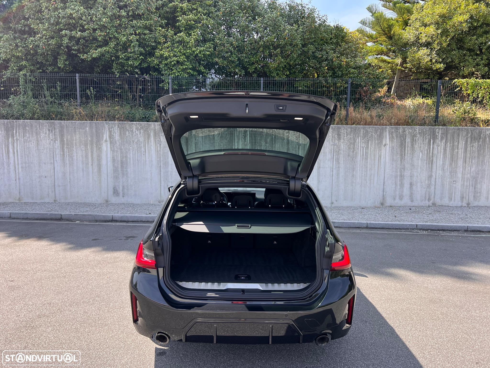 BMW 330 e Touring Pack M Auto - 14