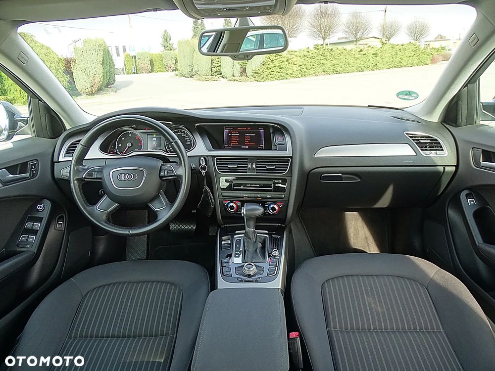 Audi A4 Limousine - 32