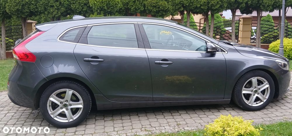 Volvo V40 D2 - 4