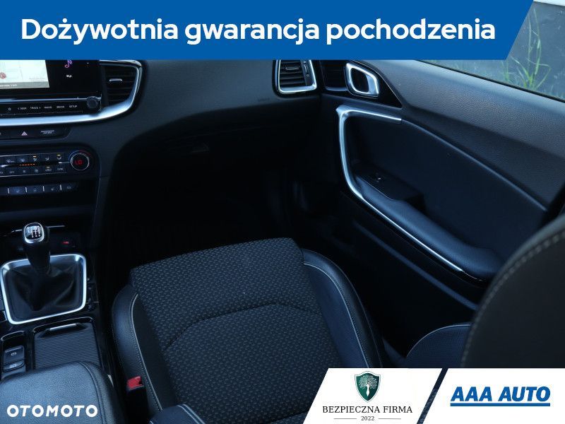 Kia Ceed - 10