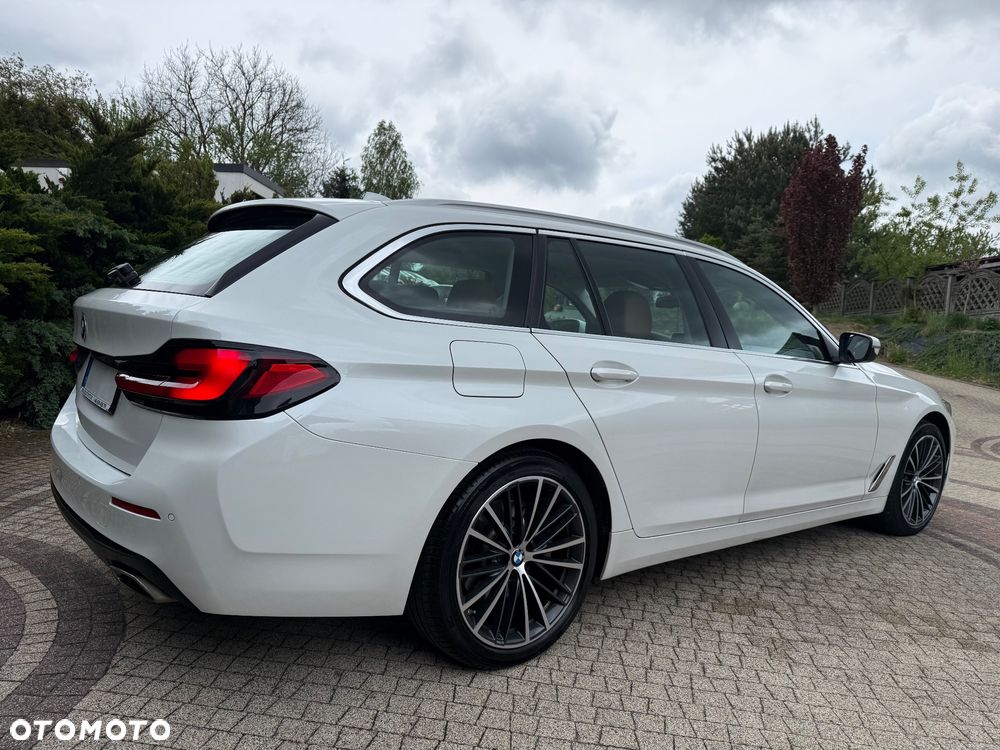 BMW Seria 5 520d M Sport Edition - 17