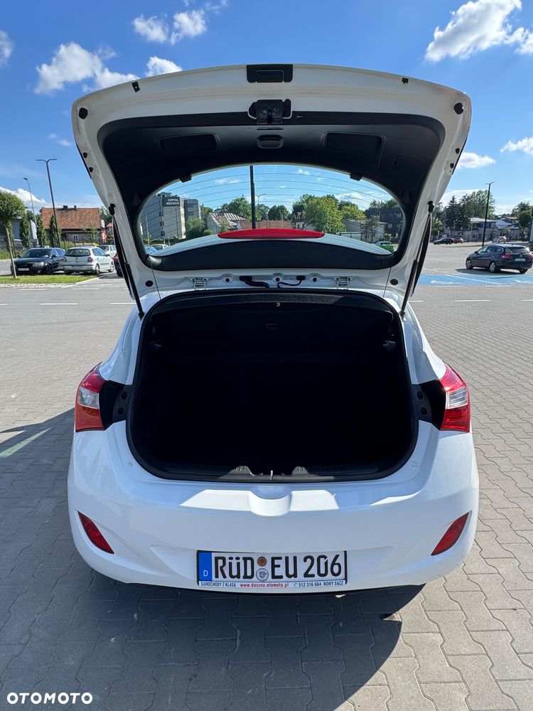 Hyundai i30 1.4 Trend - 13