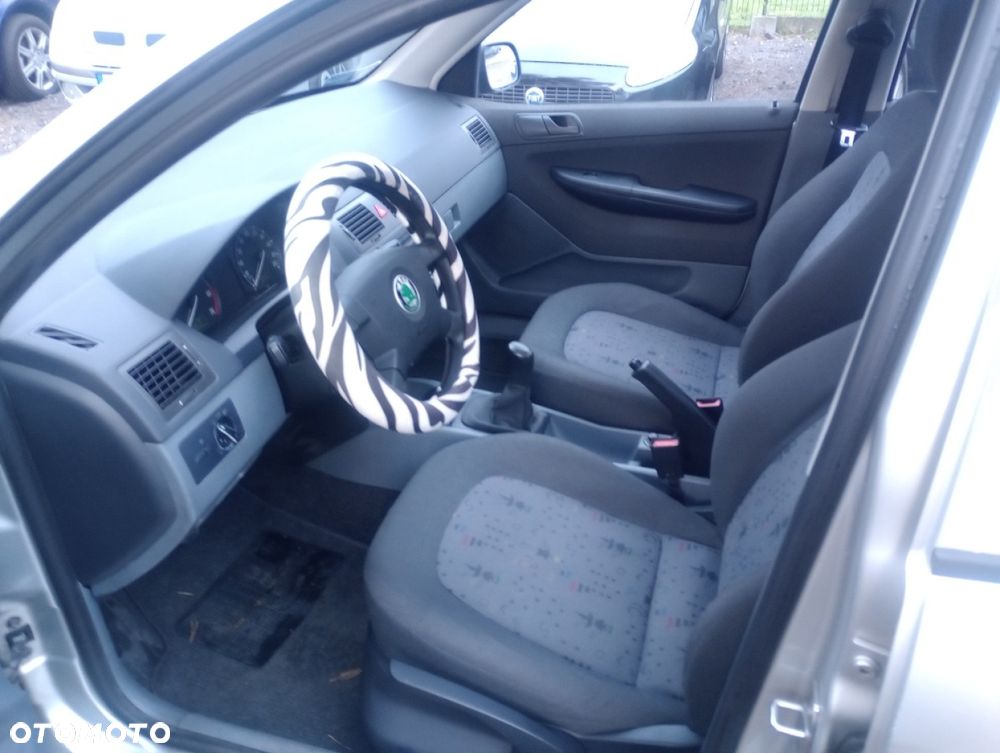 Skoda Fabia - 4