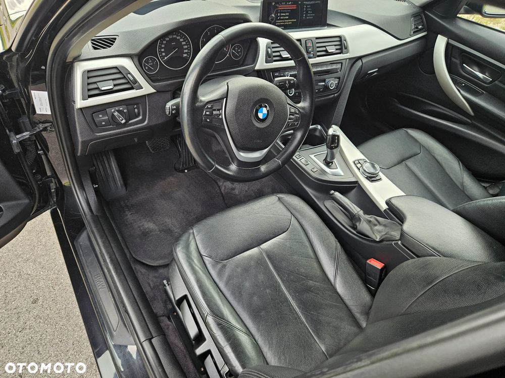 BMW Seria 3 320d Touring xDrive - 19