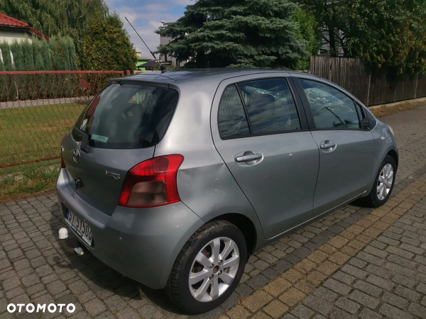 Toyota Yaris 1.3 Blue