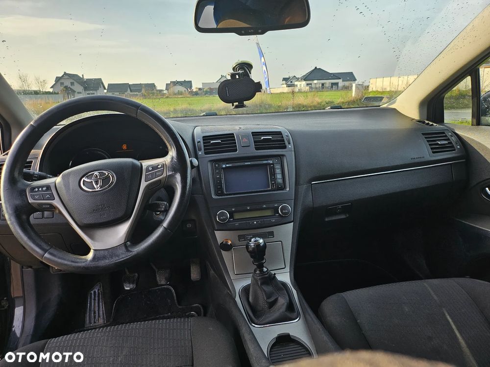 Toyota Avensis 1.8 Sol - 10