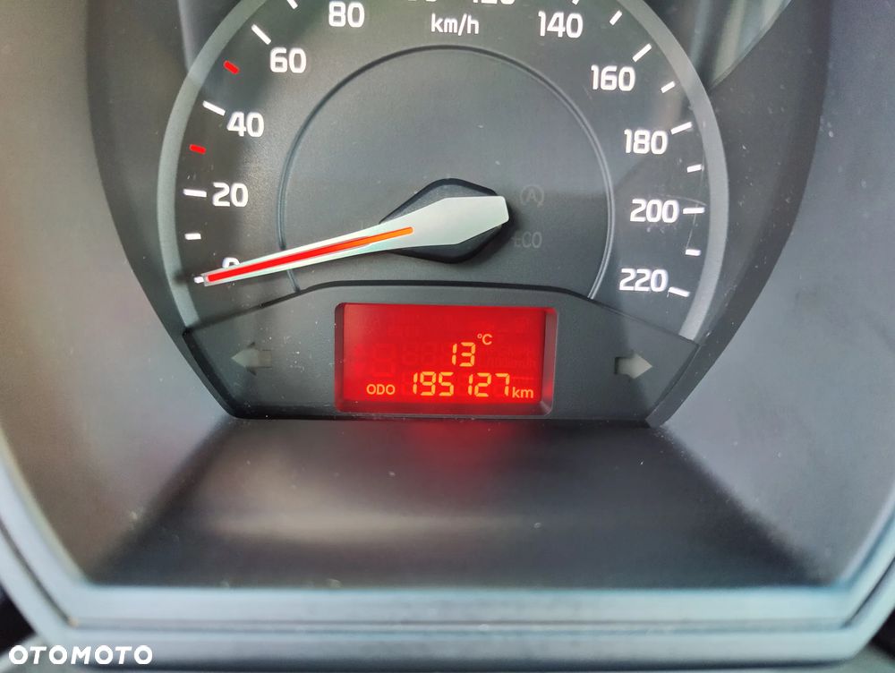 Kia Rio 1.2 M - 11