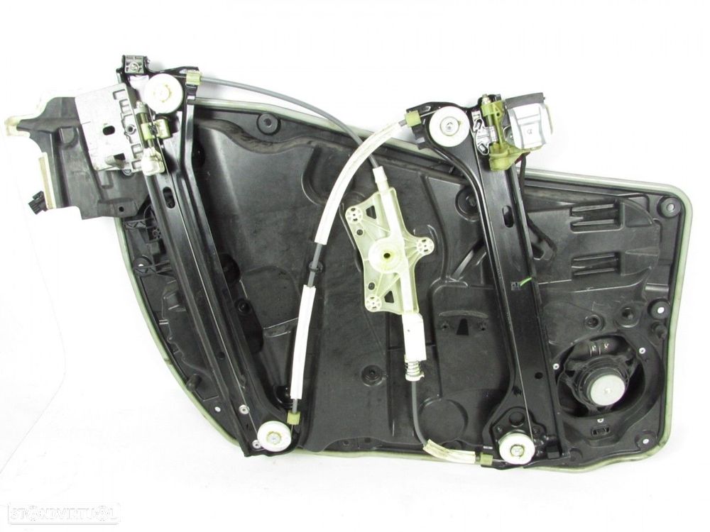 Elevador Direito/Frente Seminovo/ Original MERCEDES-BENZ CLA Coupe (C117)/MERCED... - 1