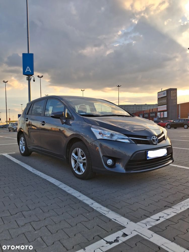 Toyota Verso - 4