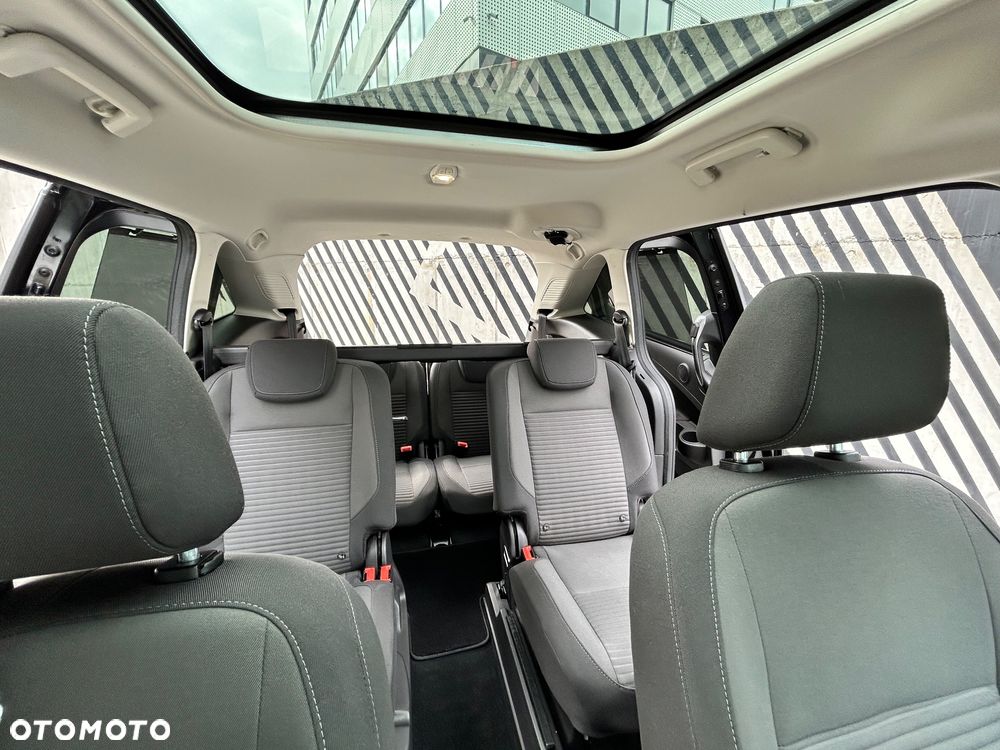 Ford Grand C-MAX - 33