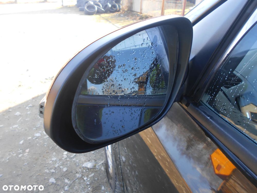 HYUNDAI I30 1.6 CRDI D4FB 128 KM 8U714691 CW KOMBI KOD LAKIERU 9F SILNIK SKRZYNIA  BIEGOW MASKA TURBO DZWI WTRYSKI ZDERZAK LAMPY ZAWIESZENIE ZBIORNIK BAK WSPOMAGANIE ELEKTRYCZNE LUSTERKA - 26