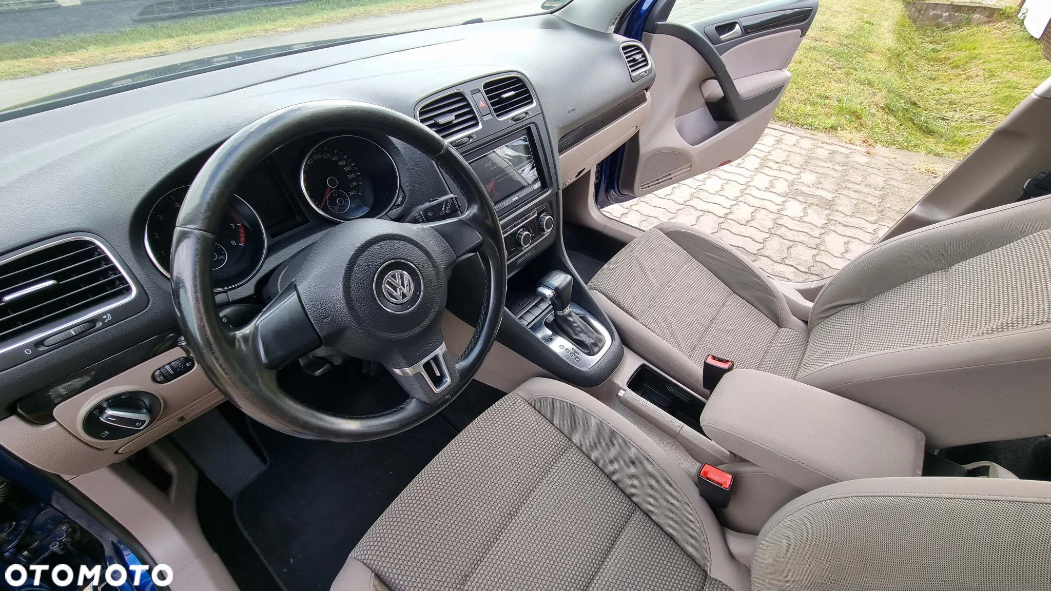 Volkswagen Golf 1.6 DSG Comfortline - 29
