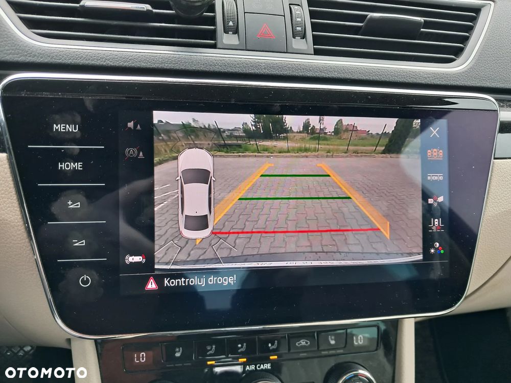 Skoda Superb 2.0 TDI 4x4 L&K DSG - 24