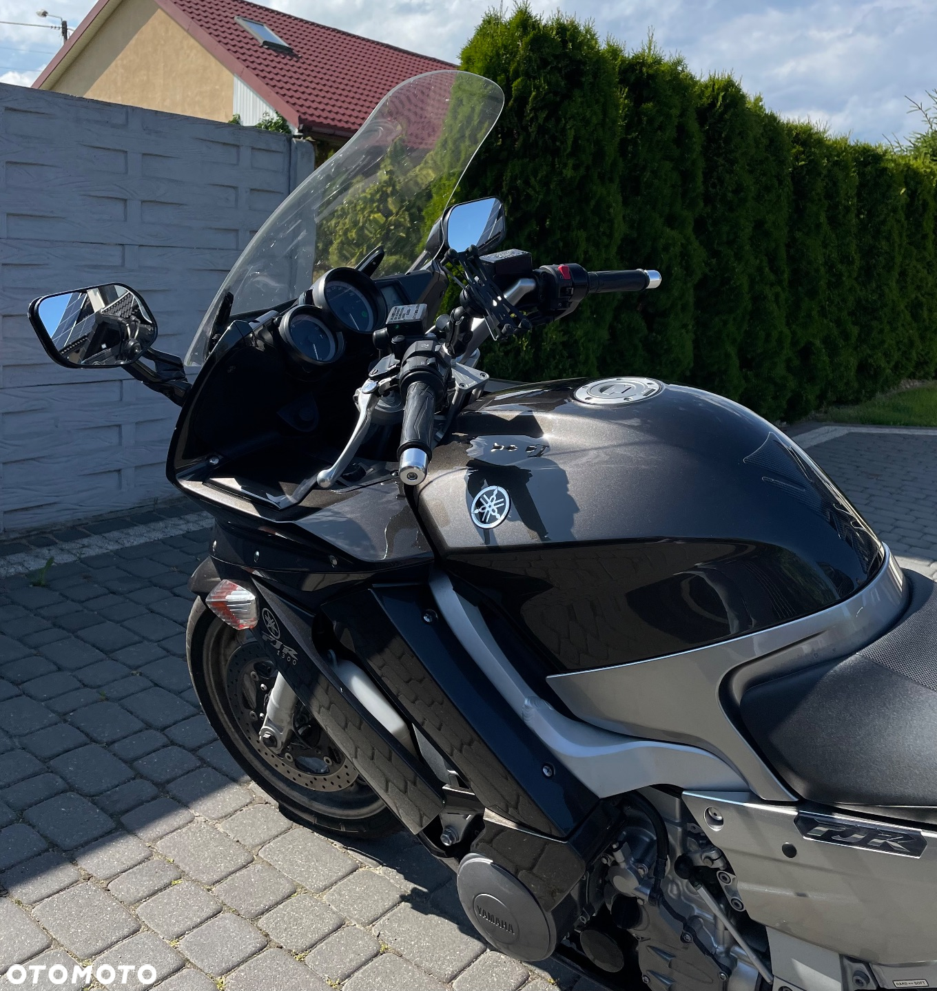 Yamaha FJR - 6