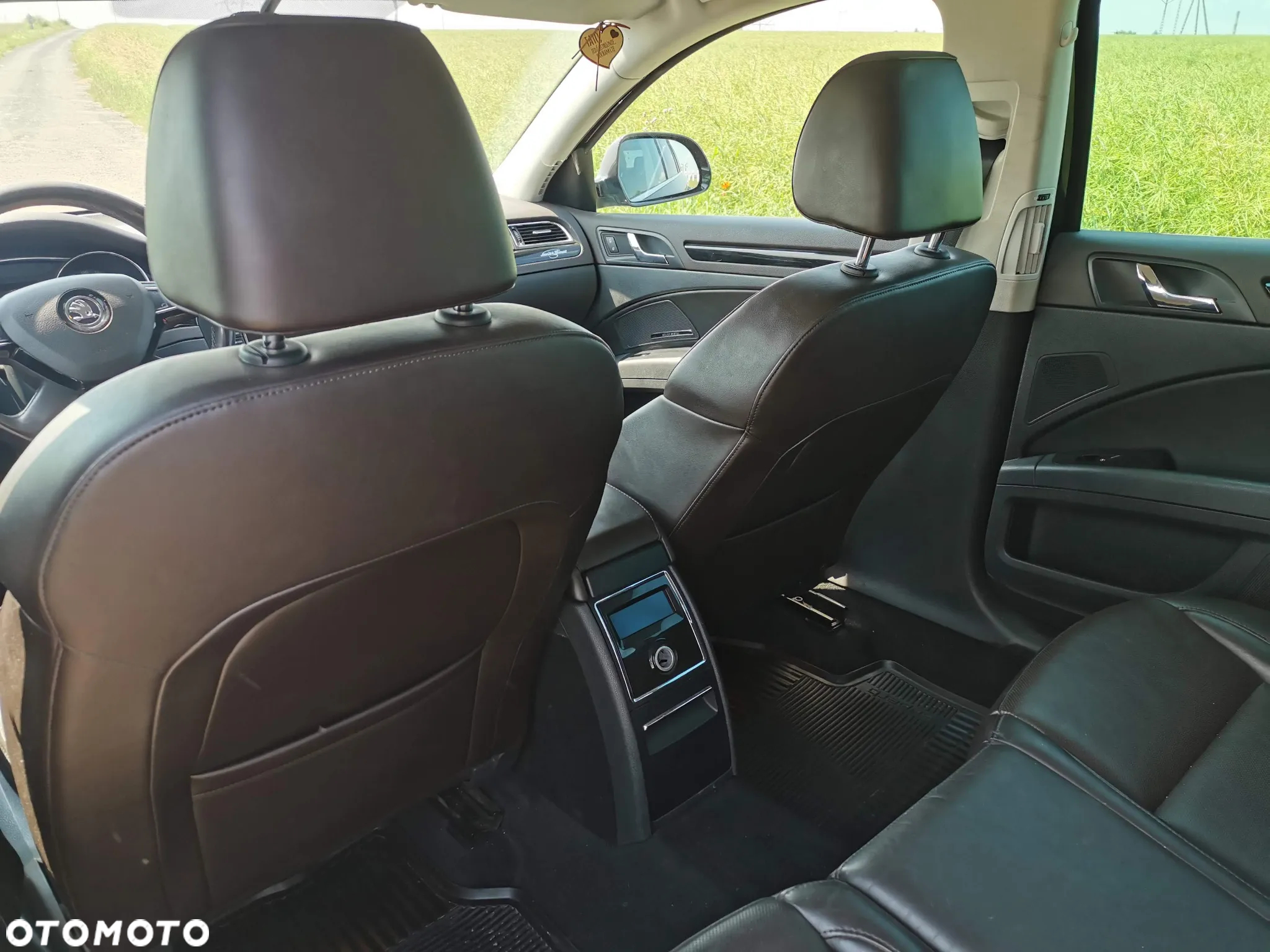 Skoda Superb 2.0 TDI 4x4 L&K DSG - 14