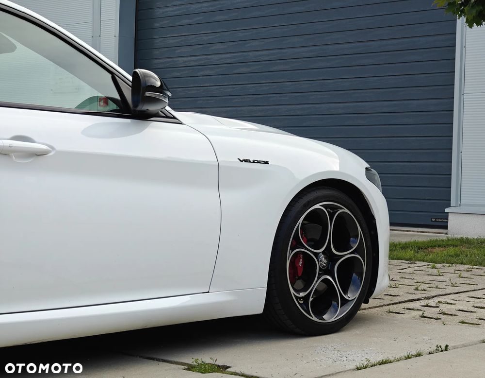 Alfa Romeo Giulia 2.0 Turbo 16V AT8 Veloce Ti - 10