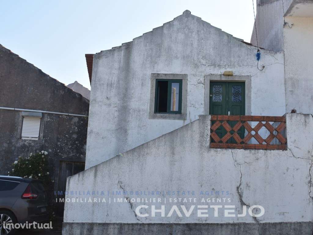 Casa De Aldeia Com Três Quartos, Varanda E Pátio - Grande imagem: 2/29