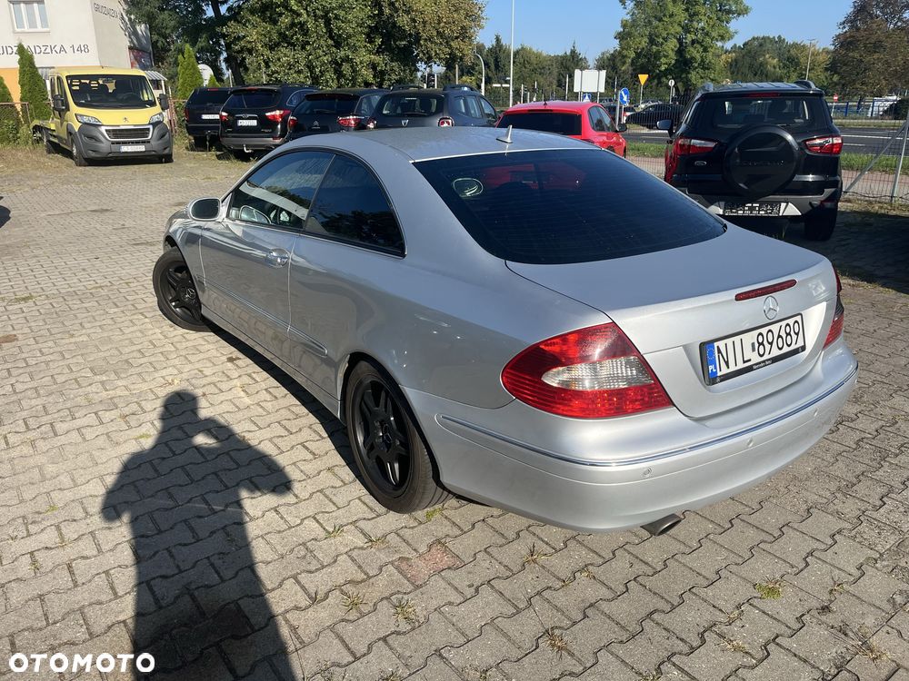 Mercedes-Benz CLK - 4