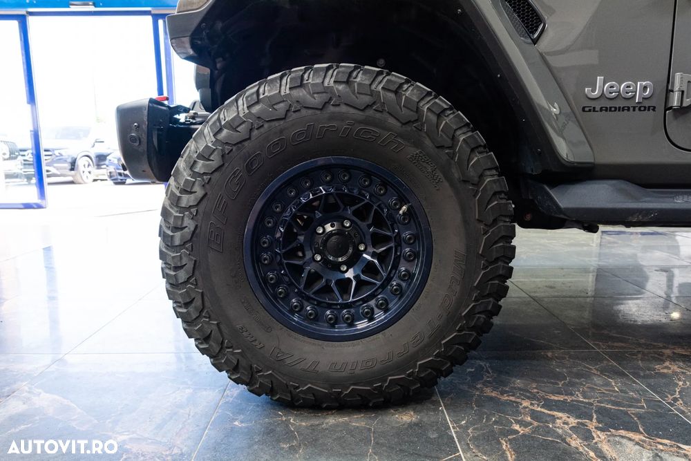 Jeep Gladiator 3.0L V6 Diesel AT8 4x4 264 CP Overland - 9