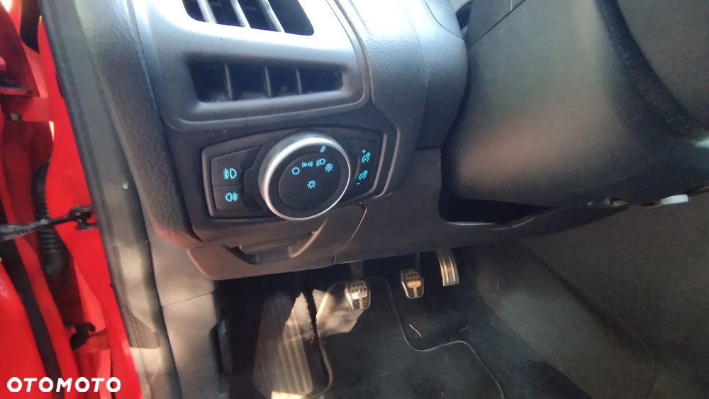Ford Focus - 13