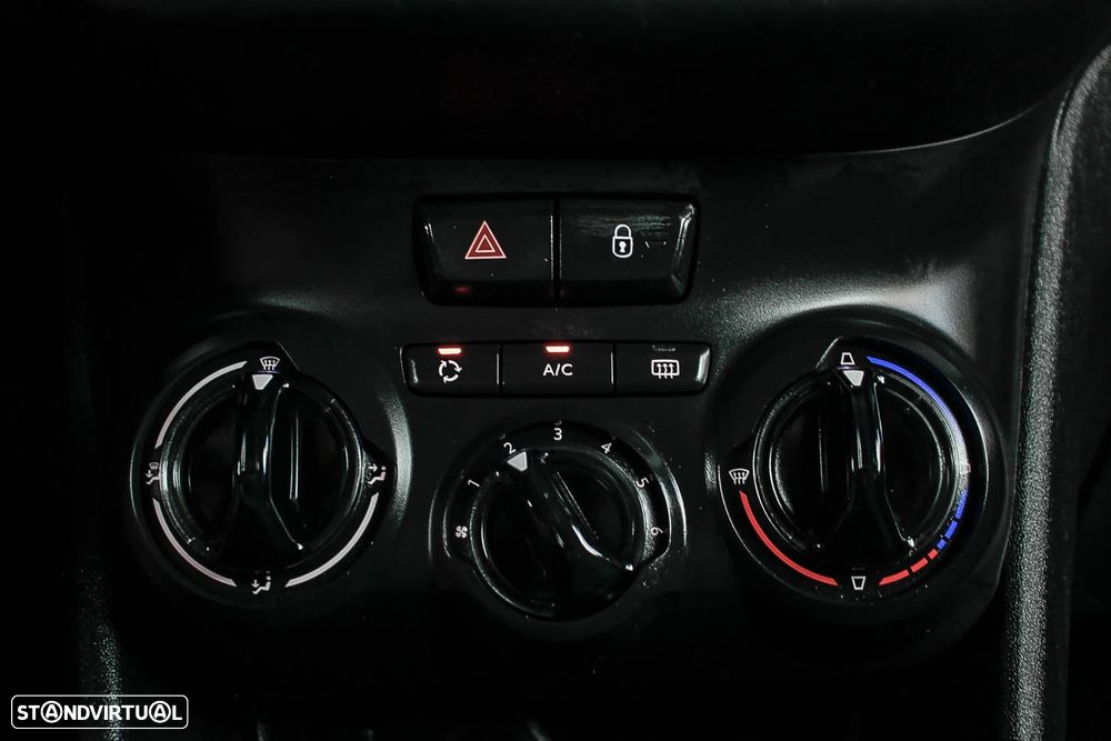 Peugeot 2008 1.6 BlueHDi Style - 38