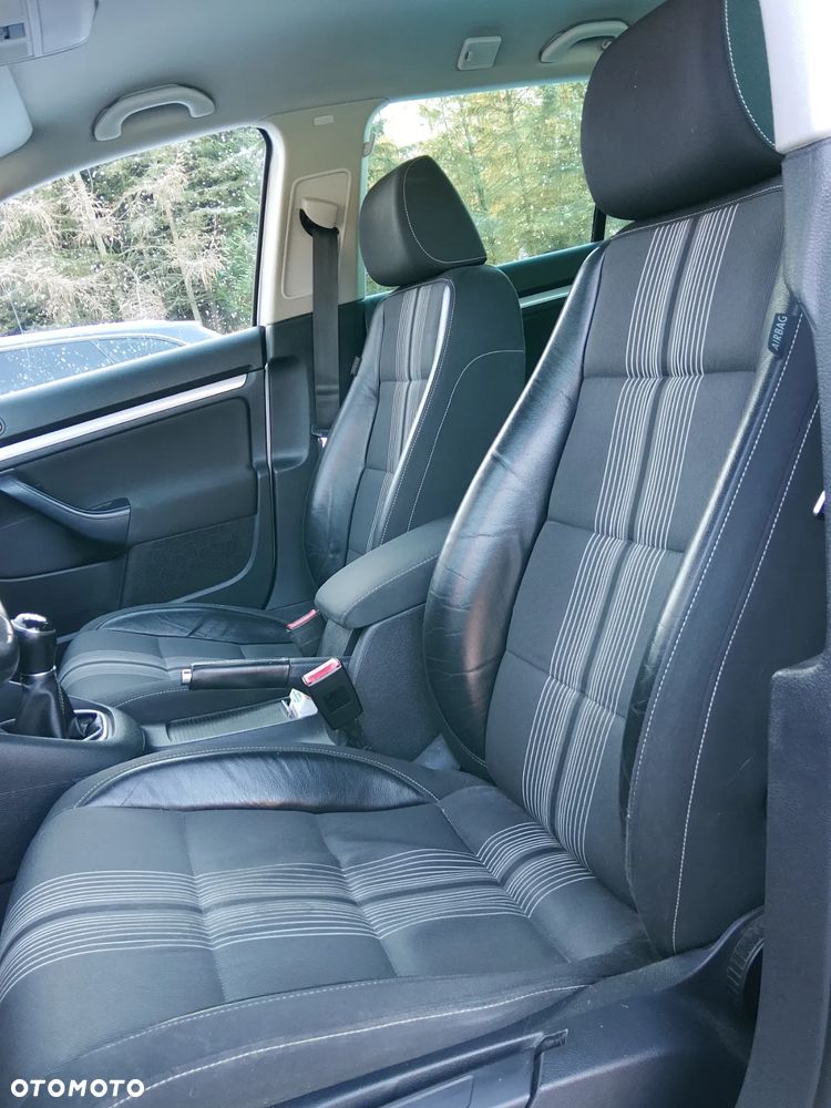 Volkswagen Golf 1.6 TDI Comfortline - 14