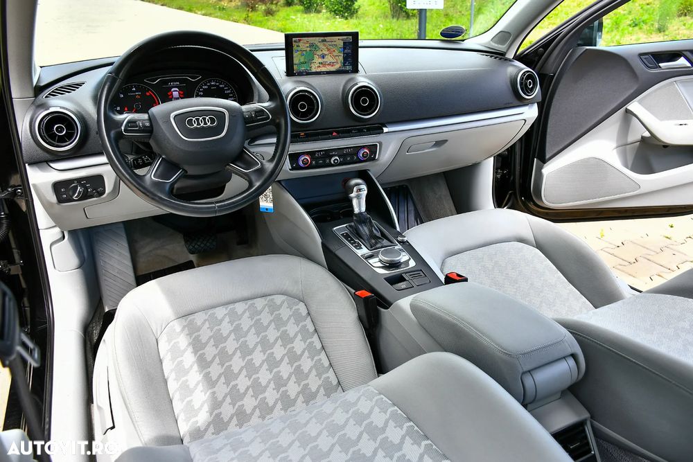 Audi A3 1.6 TDI Sportback (clean diesel) S tronic Attraction - 16