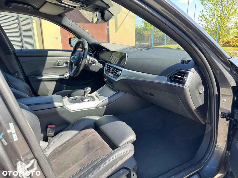 BMW Seria 3 320d xDrive M Sport Shadow - 20