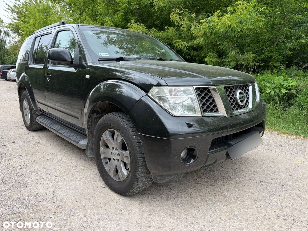 Nissan Pathfinder - 1