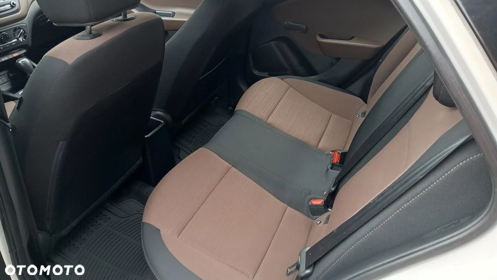 Hyundai i20 1.2 - 17