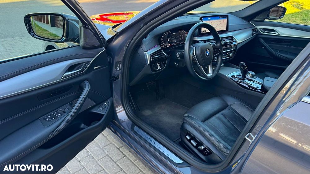 BMW Seria 5 530e xDrive Aut. Luxury Line - 12