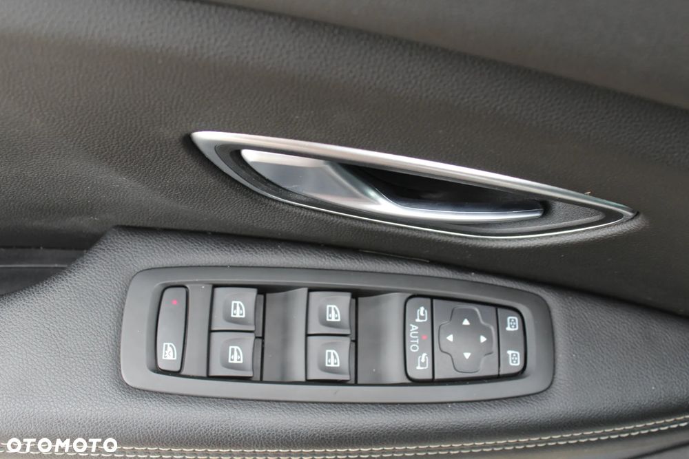 Renault Scenic ENERGY TCe 140 LIMITED - 27