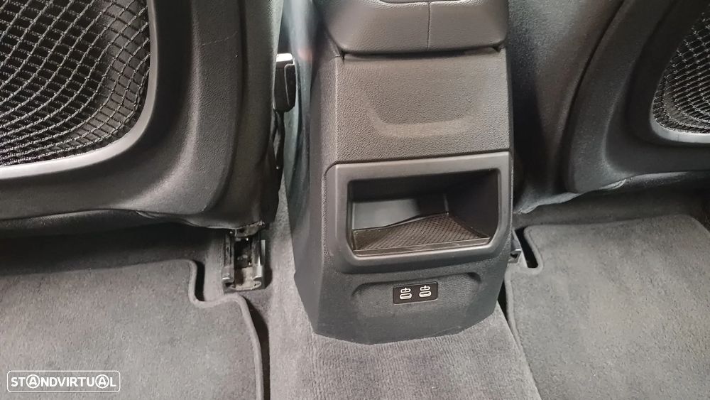BMW 118 i Aut. Advantage - 17