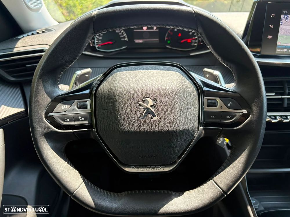 Peugeot 2008 1.2 PureTech Allure EAT8 - 17