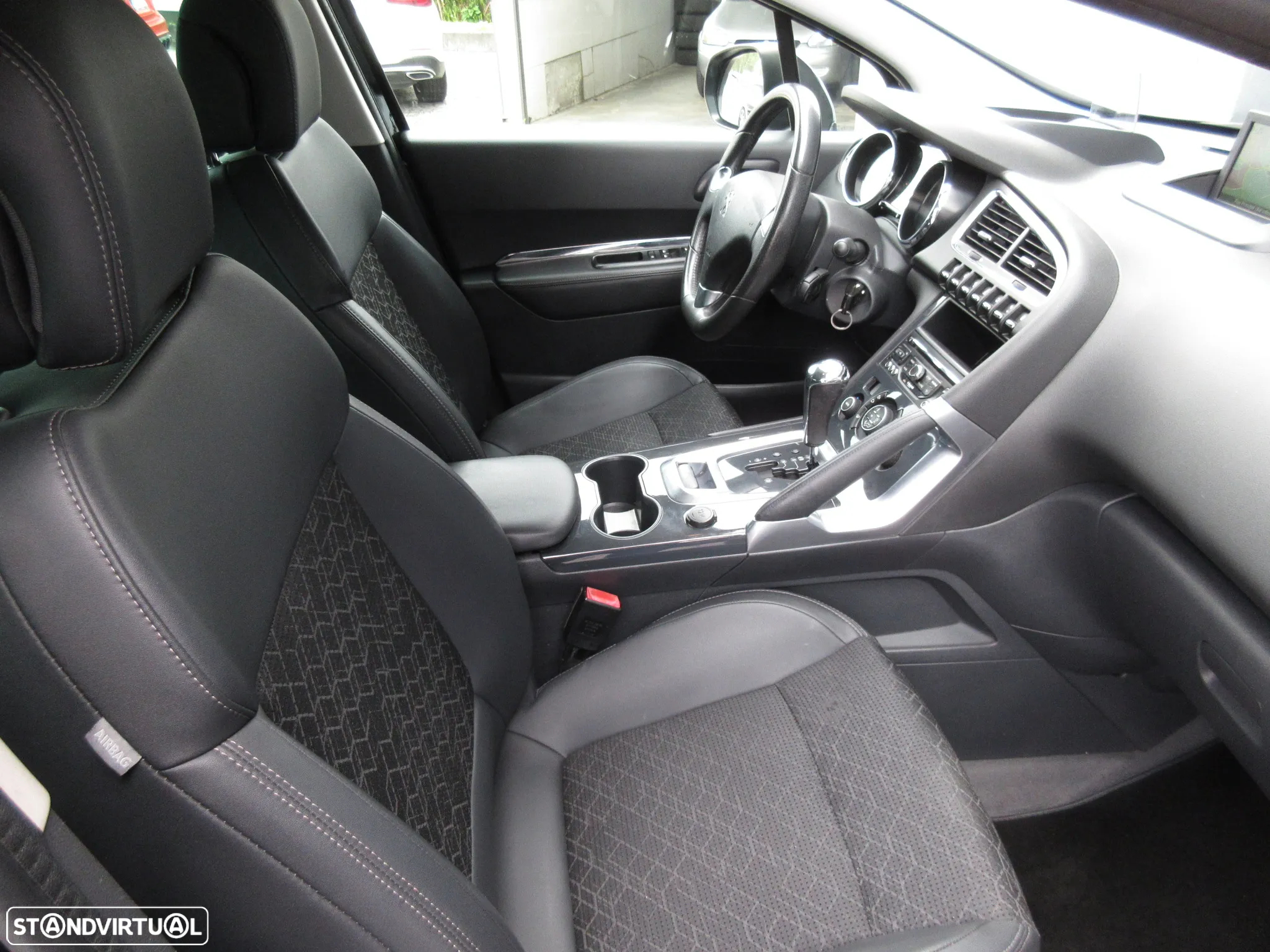 Peugeot 3008 1.6 BlueHDi Allure EAT6 - 29