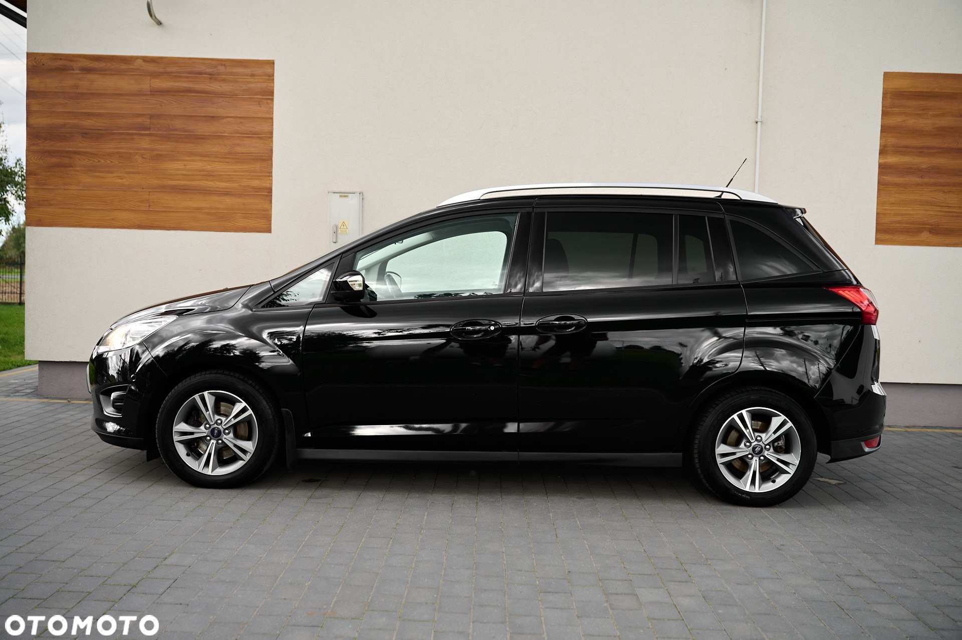 Ford Grand C-MAX - 9