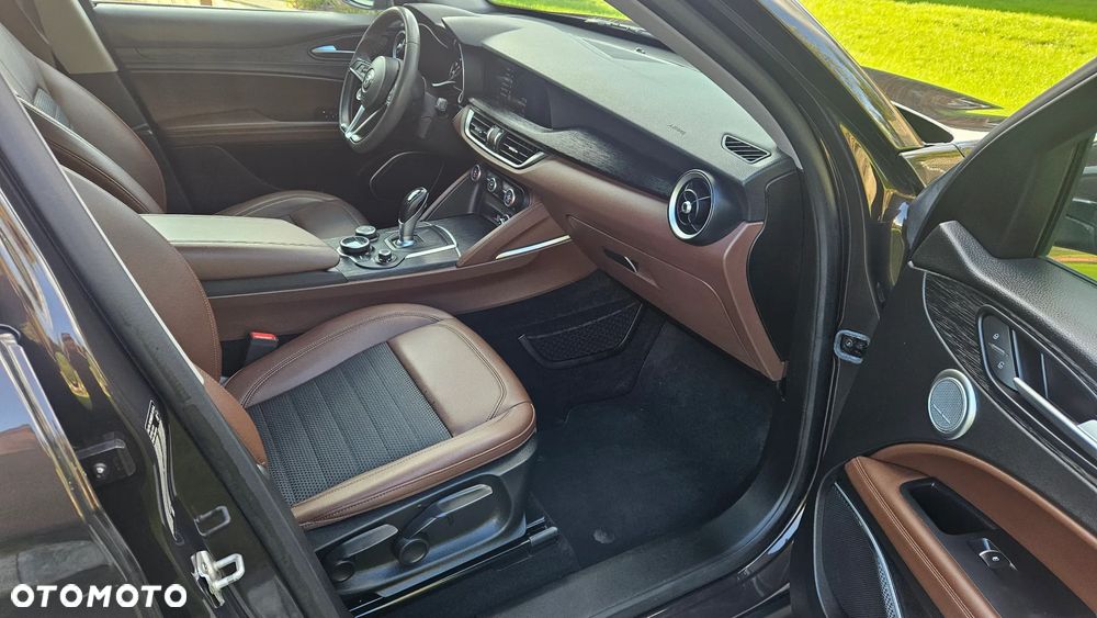 Alfa Romeo Stelvio - 31