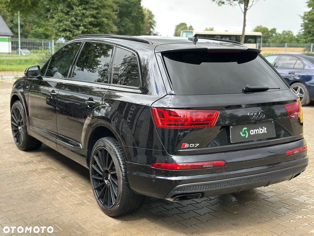 Audi Q7 - 6